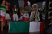 071.jpg