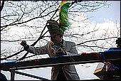 045.jpg