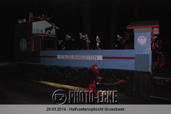 061.jpg