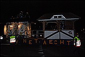 051.jpg