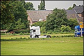 052.jpg