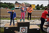 053.jpg