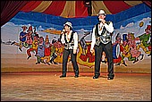 071.jpg