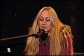 053.jpg